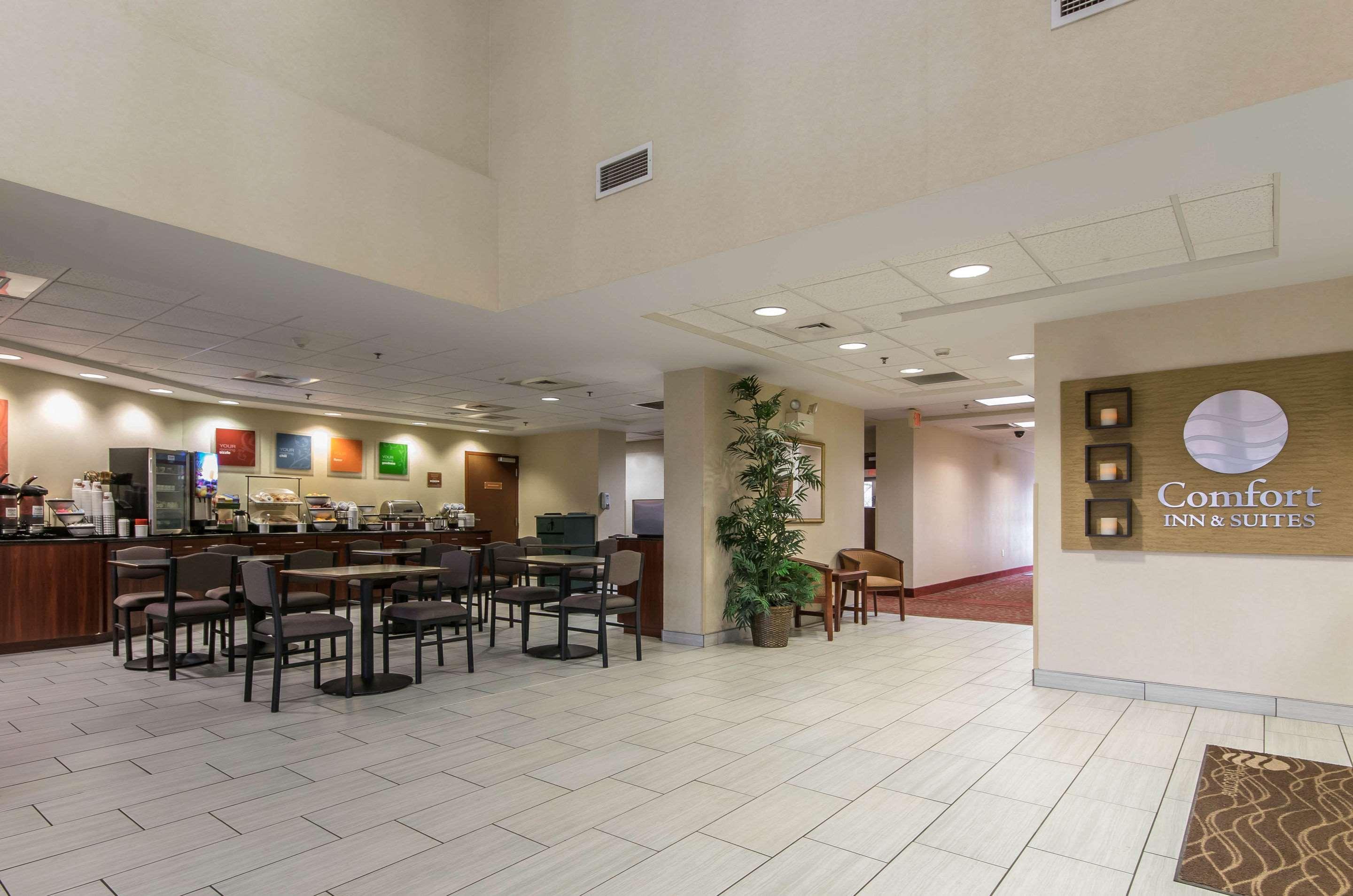 Comfort Inn & Suites Morehead Exterior photo
