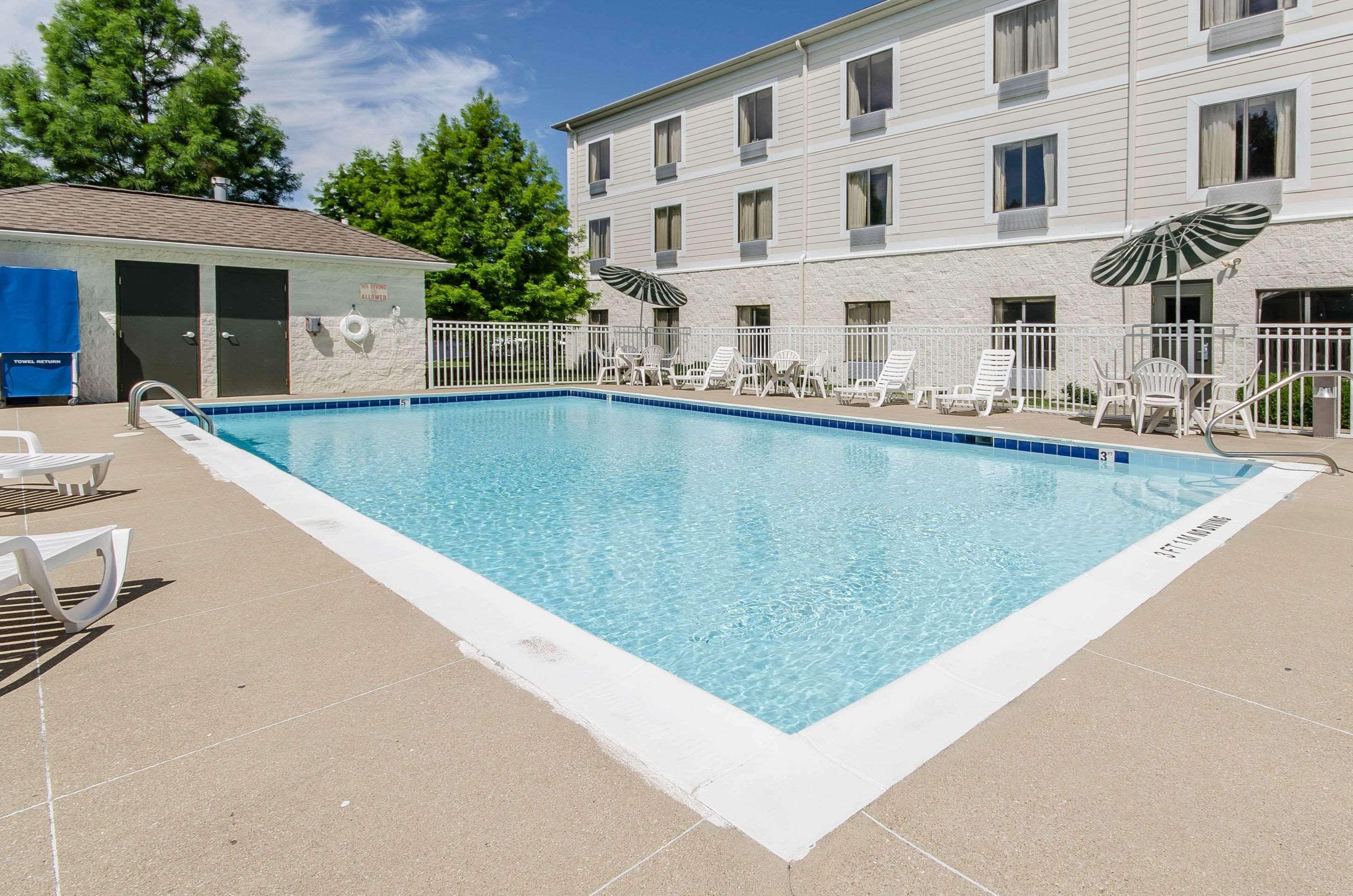 Comfort Inn & Suites Morehead Exterior photo